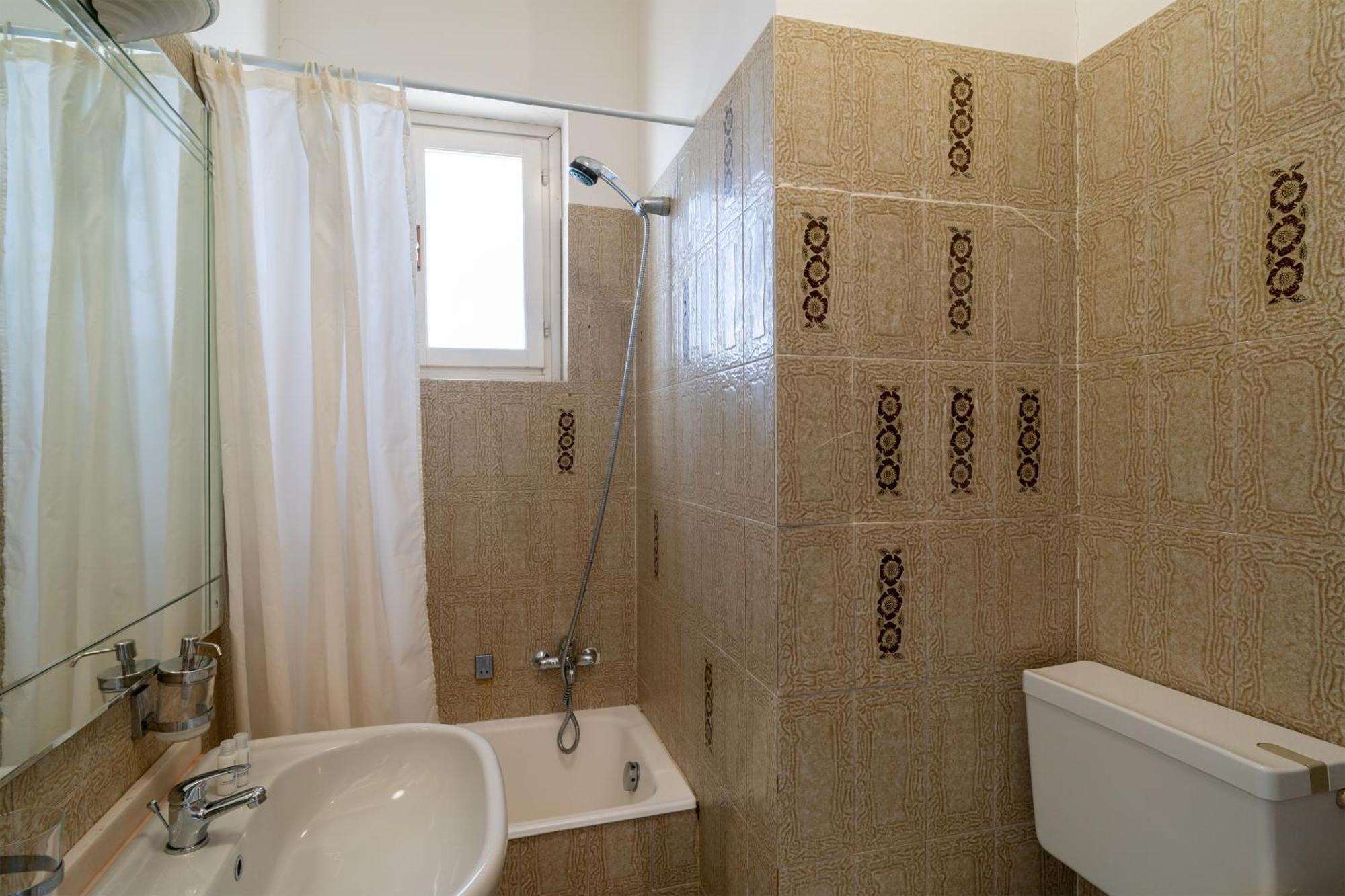 Апартаменты Casa Grimaldi - Terrace & Sea View Вентимилья Экстерьер фото